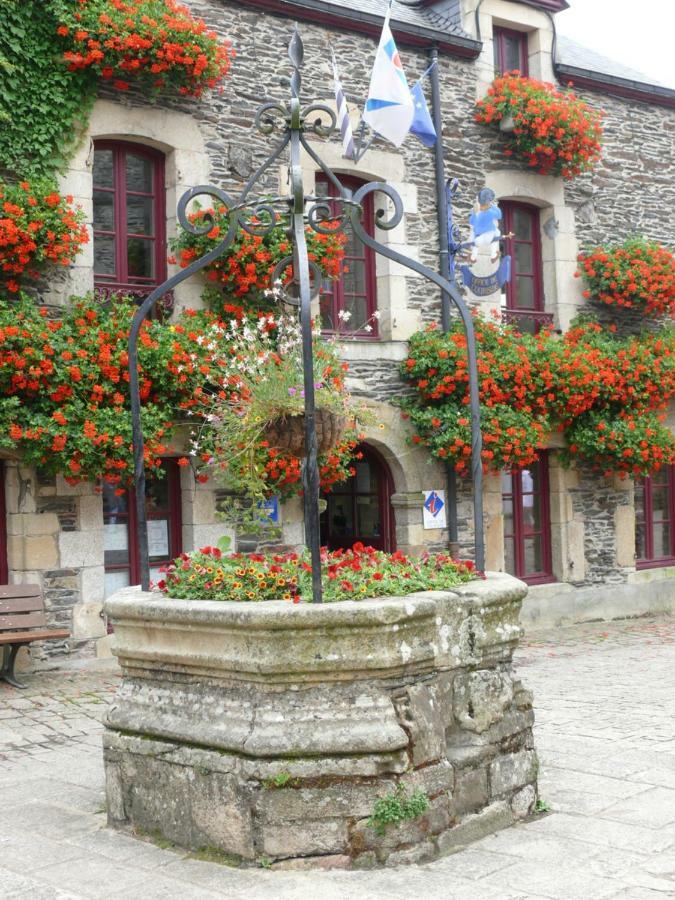 The Storyteller Apartment At Chateau Le Mur Carentoir Exterior photo