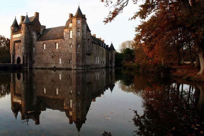 The Storyteller Apartment At Chateau Le Mur Carentoir Exterior photo